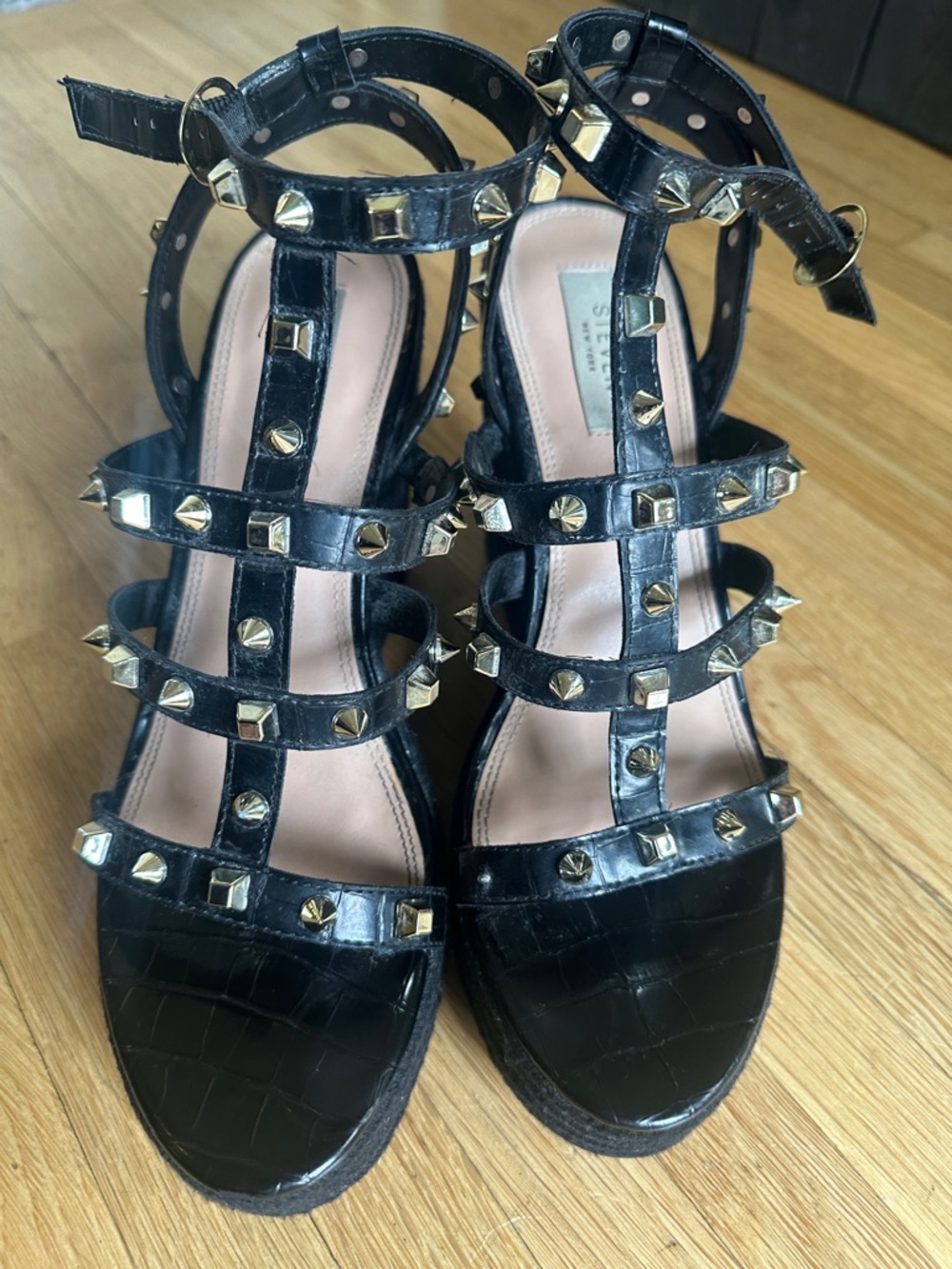 ☠️ ⚡️Steven By Steve Madden Black Studded Gladiator Heels